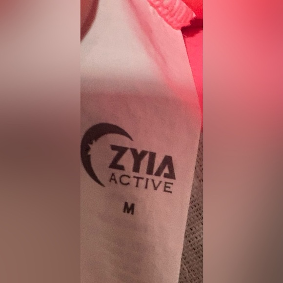 ZYIA Neon Pink Sports Bra size Medium - Picture 3 of 3